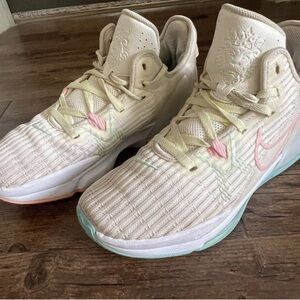 Nike Lebron Witness VI USA 10 men/ 11 woman